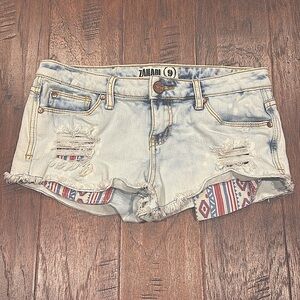 Denim/Cotton Zanadi Shorts. Size 9
